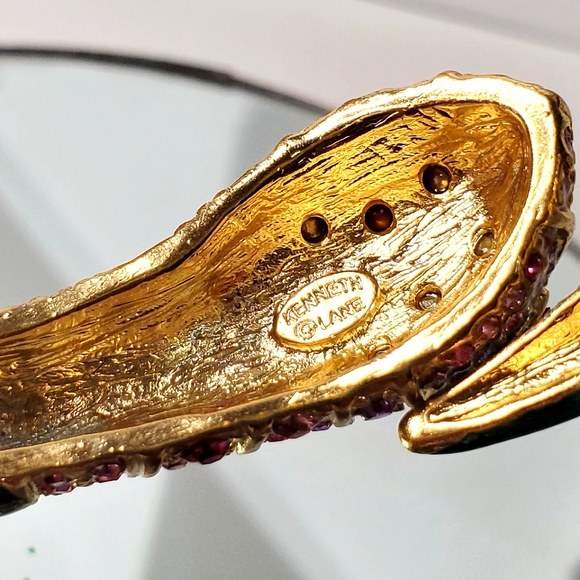 Vintage KENNETH LANE Emerald Jeweled Snake Clamper Bracelet - Picture 6 of 6